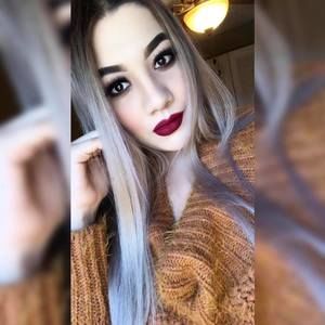 Meet your Posher, Clarissa